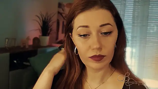 MissBeverlyMills online show from 01-10-26, 07:58