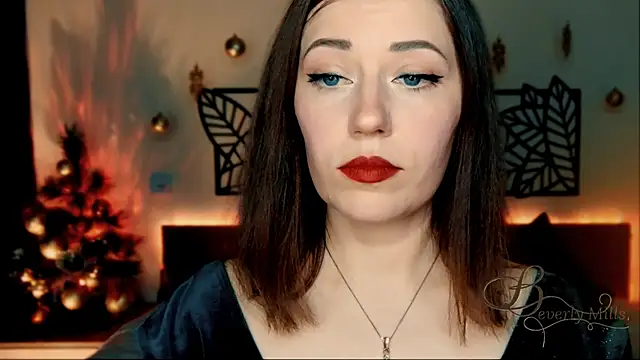 Snapshot of MissBeverlyMills chatting on 12-19-24, 06:12 MissBeverlyMills online show from 12-19-24, 06:12