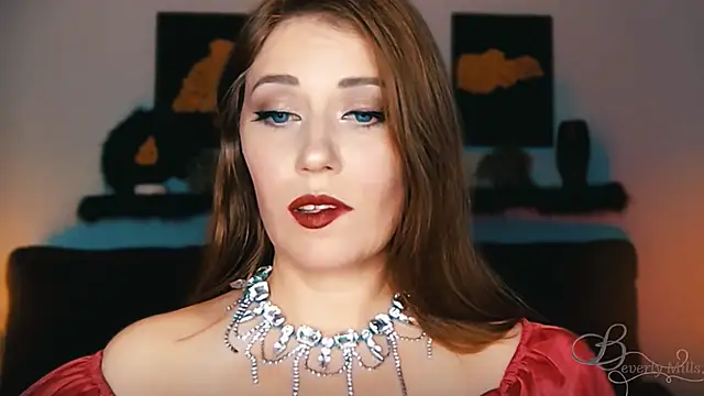 Snapshot of MissBeverlyMills chatting on 09-12-25, 06:29 MissBeverlyMills online show from 09-12-25, 06:29