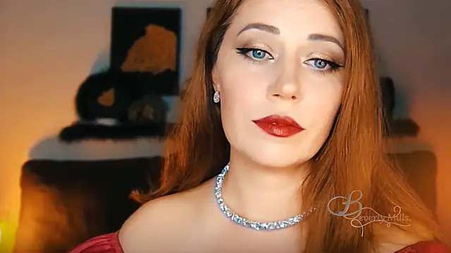 Snapshot of MissBeverlyMills chatting on 09-21-25, 07:41 MissBeverlyMills online show from 09-21-25, 07:41