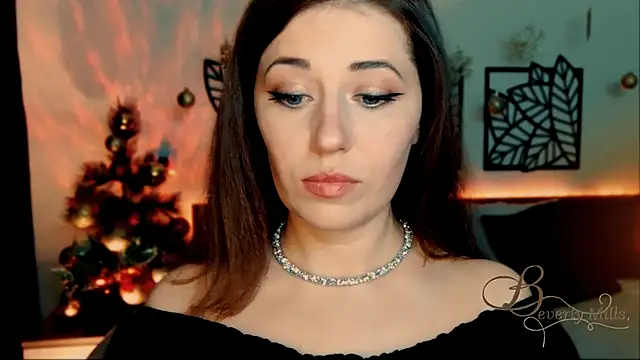 Snapshot of MissBeverlyMills chatting on 12-28-24, 06:08 MissBeverlyMills online show from 12-28-24, 06:08