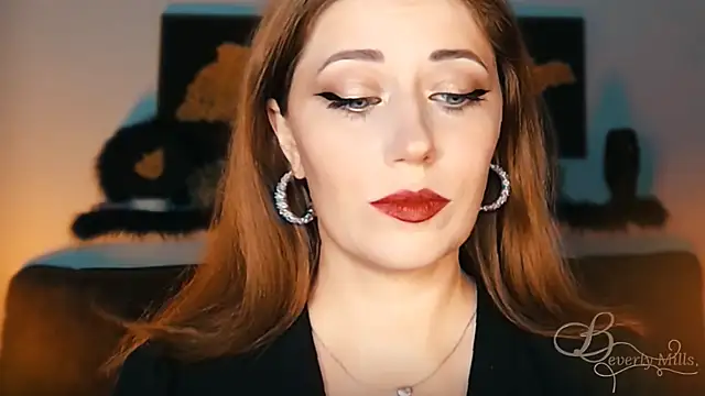 Snapshot of MissBeverlyMills chatting on 09-17-25, 07:05 MissBeverlyMills online show from 09-17-25, 07:05