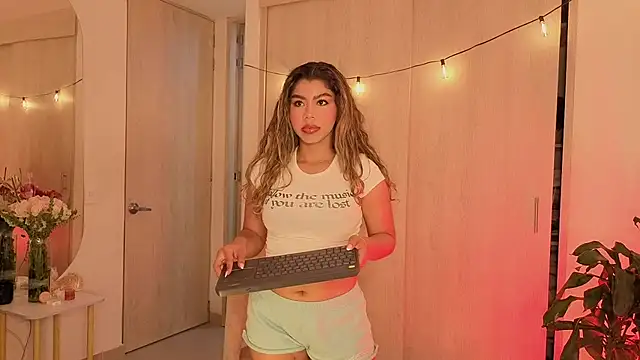 Melina Ferrer1 online show from 07-11-26, 01:11