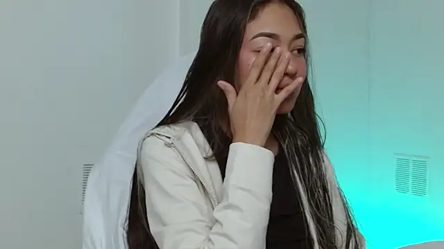 hantonella  online show from 10-29-25, 12:37