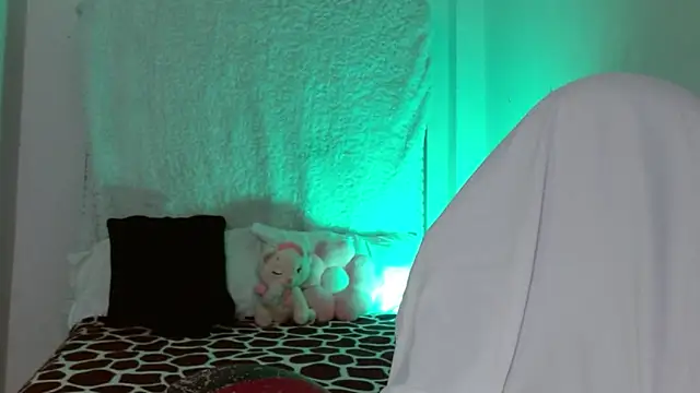 hantonella  online show from 03-12-26, 01:15