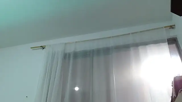 Snapshot of hantonella_ chatting on 06-15-26, 02:06 hantonella online show from 06-15-26, 02:06