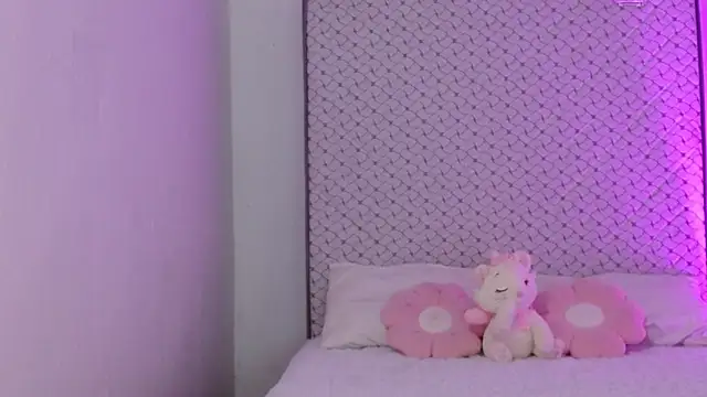 hantonella  online show from 04-13-26, 01:26