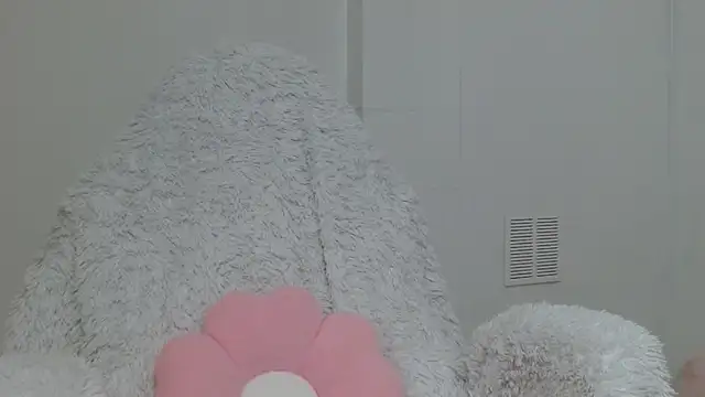 hantonella  online show from 11-11-25, 11:49