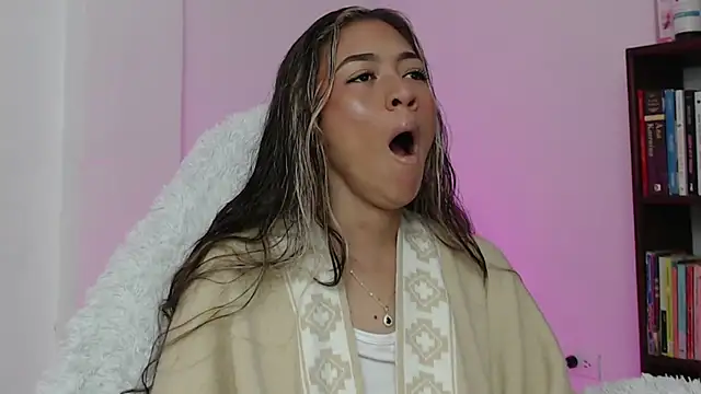 hantonella  online show from 01-12-26, 12:34