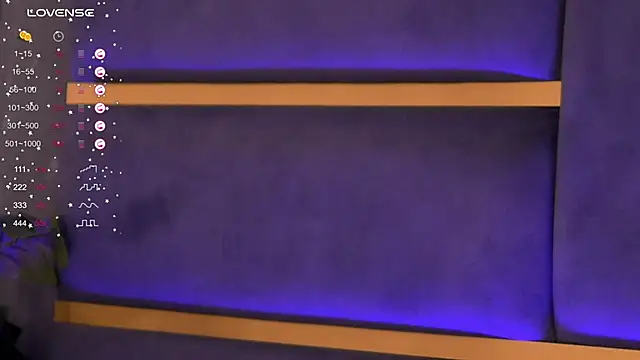 Snapshot of CynthiaWest chatting on 03-18-25, 04:07 CynthiaWest online show from 03-18-25, 04:07