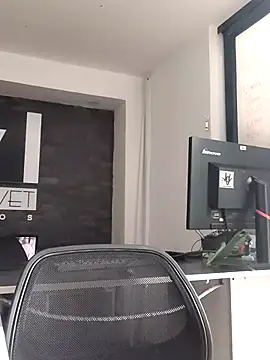  poison sweet online show from 03-24-26, 06:30