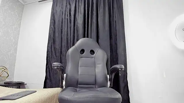 andrew rose  online show from 03-21-25, 04:51