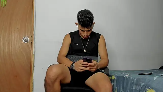 andrew rose  online show from 02-21-26, 08:22