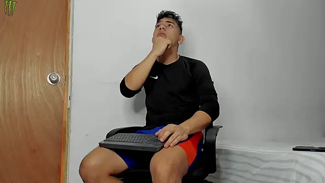 andrew rose  online show from 02-17-26, 04:15