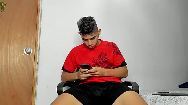 andrew rose  online show from 12-18-25, 06:23