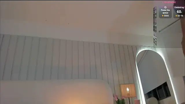 Snapshot of Megan-holly chatting on 04-25-26, 12:13 Megan-holly online show from 04-25-26, 12:13