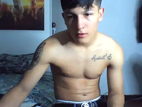 Snapshot of Pharaon_71 chatting on 02-20-25, 04:28 Pharaon 71 online show from 02-20-25, 04:28