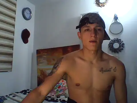 Snapshot of Pharaon_71 chatting on 02-09-25, 02:17 Pharaon 71 online show from 02-09-25, 02:17