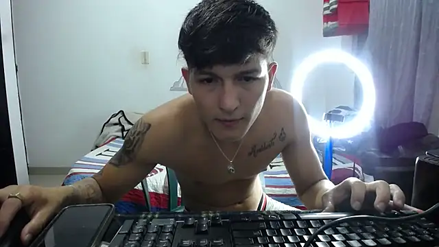 Snapshot of Pharaon_71 chatting on 02-20-26, 04:20 Pharaon 71 online show from 02-20-26, 04:20