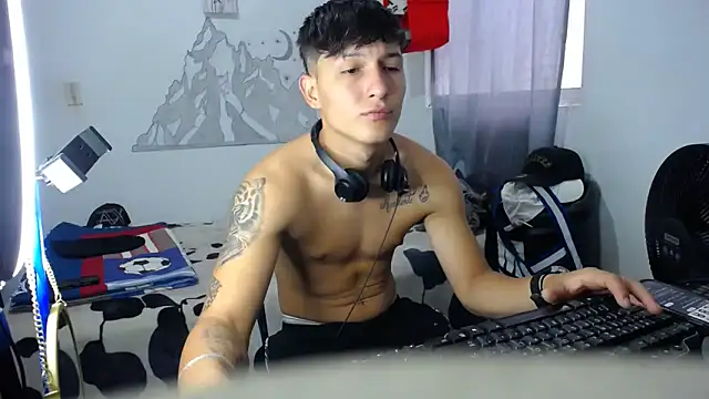 Snapshot of Pharaon_71 chatting on 02-12-26, 05:13 Pharaon 71 online show from 02-12-26, 05:13