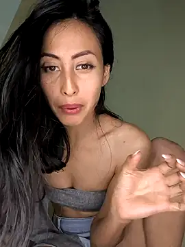 Anahi cake online show from 03-18-25, 11:31