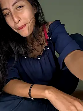 Anahi cake online show from 03-11-25, 04:19