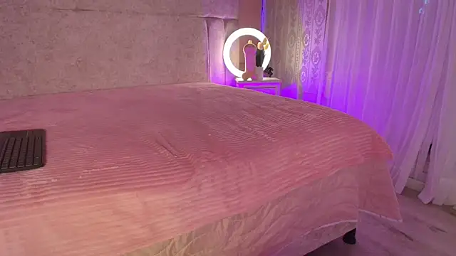 VeronicaMartiin online show from 10-27-25, 02:40