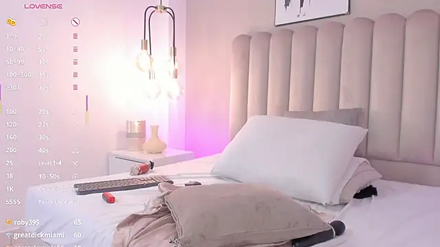 LindaRey  online show from 02-26-25, 07:23