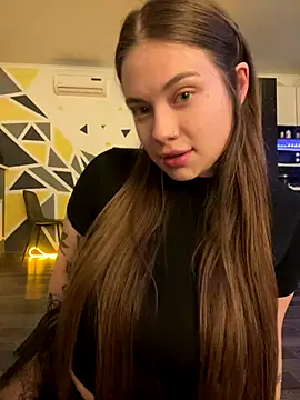 Snapshot of Vikki_toriya chatting on 09-26-25, 09:21 Vikki toriya online show from 09-26-25, 09:21