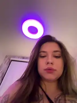 Vikki toriya online show from 06-19-26, 01:17