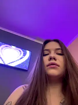 Vikki toriya online show from 11-23-25, 03:22