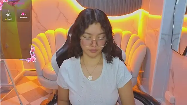 victoria castillo b online show from 11-07-25, 08:24