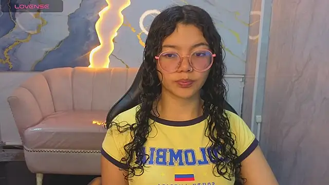 victoria castillo b online show from 03-26-26, 12:36