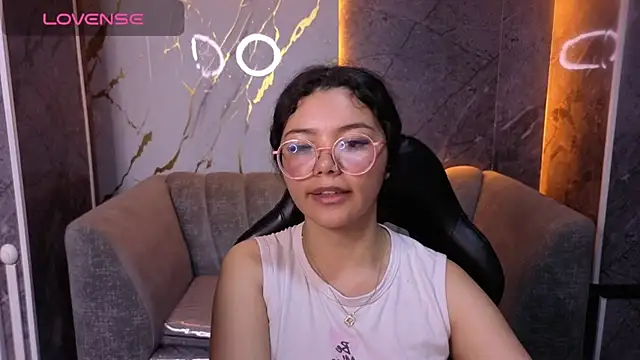 Snapshot of victoria_castillo_b chatting on 02-28-26, 03:06 victoria castillo b online show from 02-28-26, 03:06