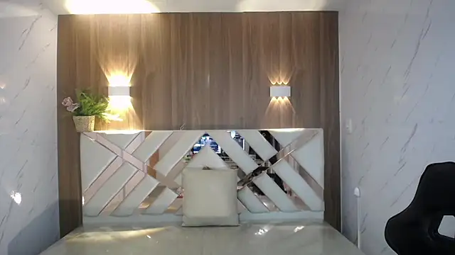 victoria castillo b online show from 11-19-25, 03:17