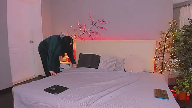 MonaSteele online show from 02-03-26, 06:57