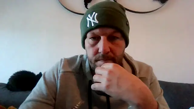 BennyLommy online show from 11-28-25, 09:31