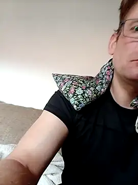 MArciQuarky online show from 02-15-25, 01:05