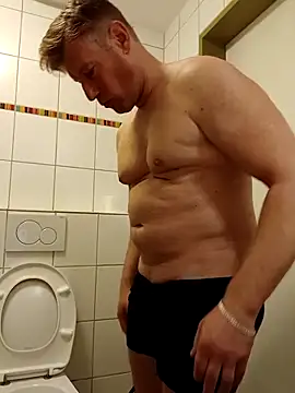 MArciQuarky online show from 10-04-25, 02:29