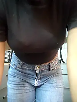 Snapshot of Sarita_7 chatting on 03-13-25, 04:05 Sarita 7 online show from 03-13-25, 04:05