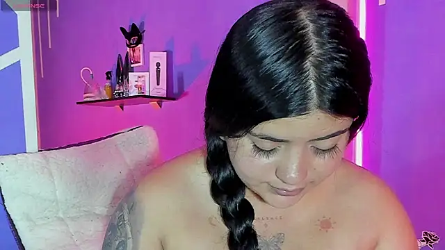 Alexa Espinoza online show from 02-19-25, 05:38