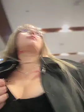 Electra doll  online show from 04-01-26, 12:57