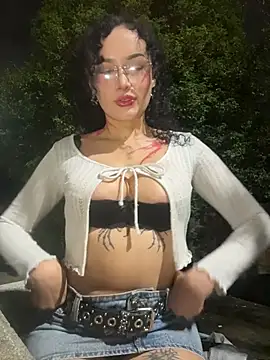 Electra doll  online show from 11-25-25, 12:33