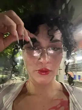 Electra doll  online show from 11-27-25, 11:49