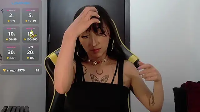 Snapshot of v1cky_ chatting on 10-04-25, 10:55 v1cky online show from 10-04-25, 10:55