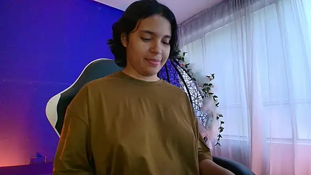 Emmapark  online show from 03-15-26, 06:37