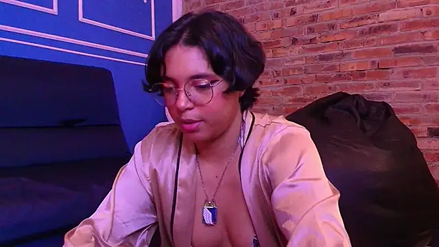 Emmapark  online show from 12-18-25, 06:56