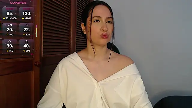 Snapshot of sofiaduque_26 chatting on 02-27-26, 07:57 sofiaduque 26 online show from 02-27-26, 07:57