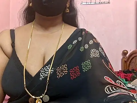 Snapshot of Pallavi-sri chatting on 02-15-26, 10:58 Pallavi-sri online show from 02-15-26, 10:58