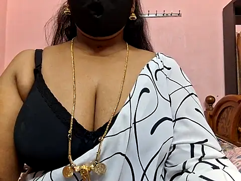 Snapshot of Pallavi-sri chatting on 02-23-26, 04:51 Pallavi-sri online show from 02-23-26, 04:51